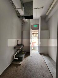 Rowell Road (D8), Retail #592350791